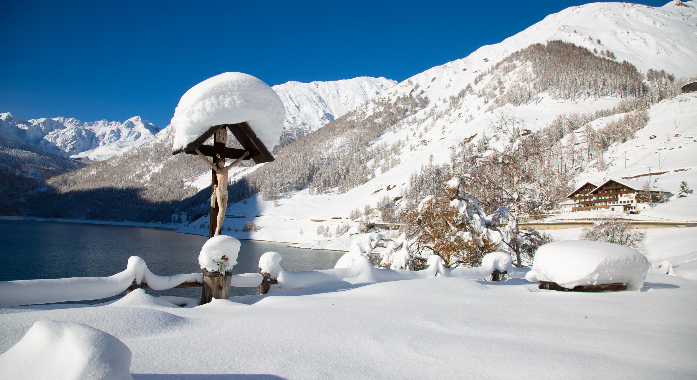 es strahlt die Wintersonne im Schnalstal